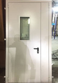 Дверь полуторная со стеклом