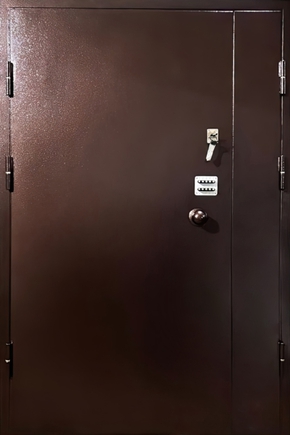 Полуторная глухая техническая дверь (коричневая)